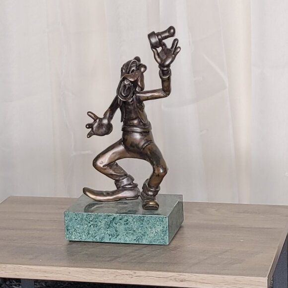Bronze Goofy Figure - Picture 2 of 4